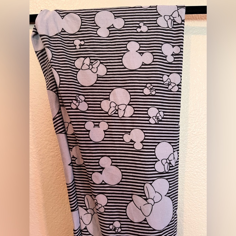 Disney one size leggings